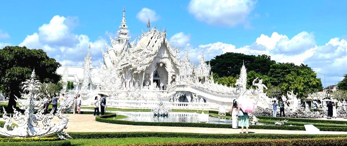 Wide view of the White Temple complex
